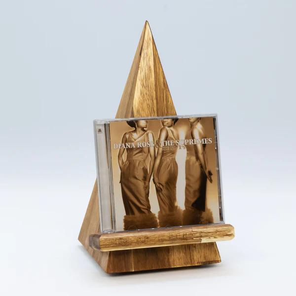 Holzpyramide als Vinylhalter, CD-Halter, Bücherständer, Smartgerätehalter
