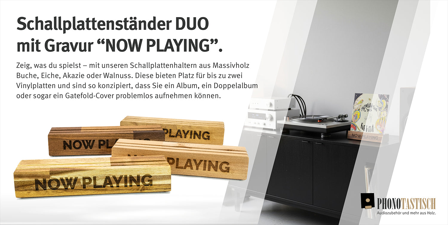 Schallplattenständer DUO mit Gravur “NOW PLAYING”.