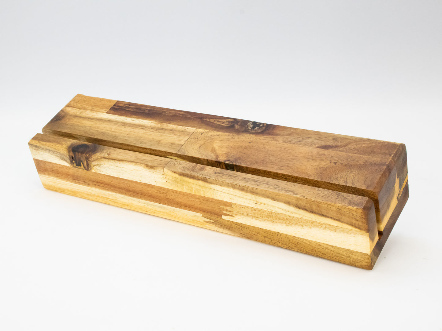Schallplattenhalter, Vinylhalter, Schallplattenständer für eine Schallplatte aus Massivholz phonotastisch
