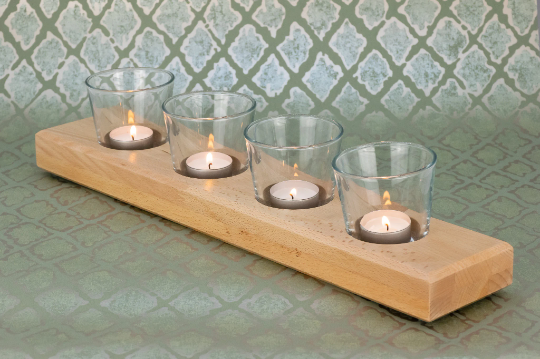 Massivholz Teelichthalter, Kerzenhalter mit 4 Glasschalen für kleine und große Teelichter. phonotastisch