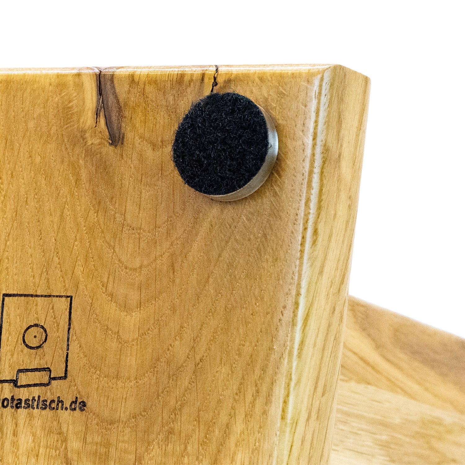 Kopfhörerständer theONE – schlichte Schönheit aus Edelstahl und Eiche. Phonotastisch