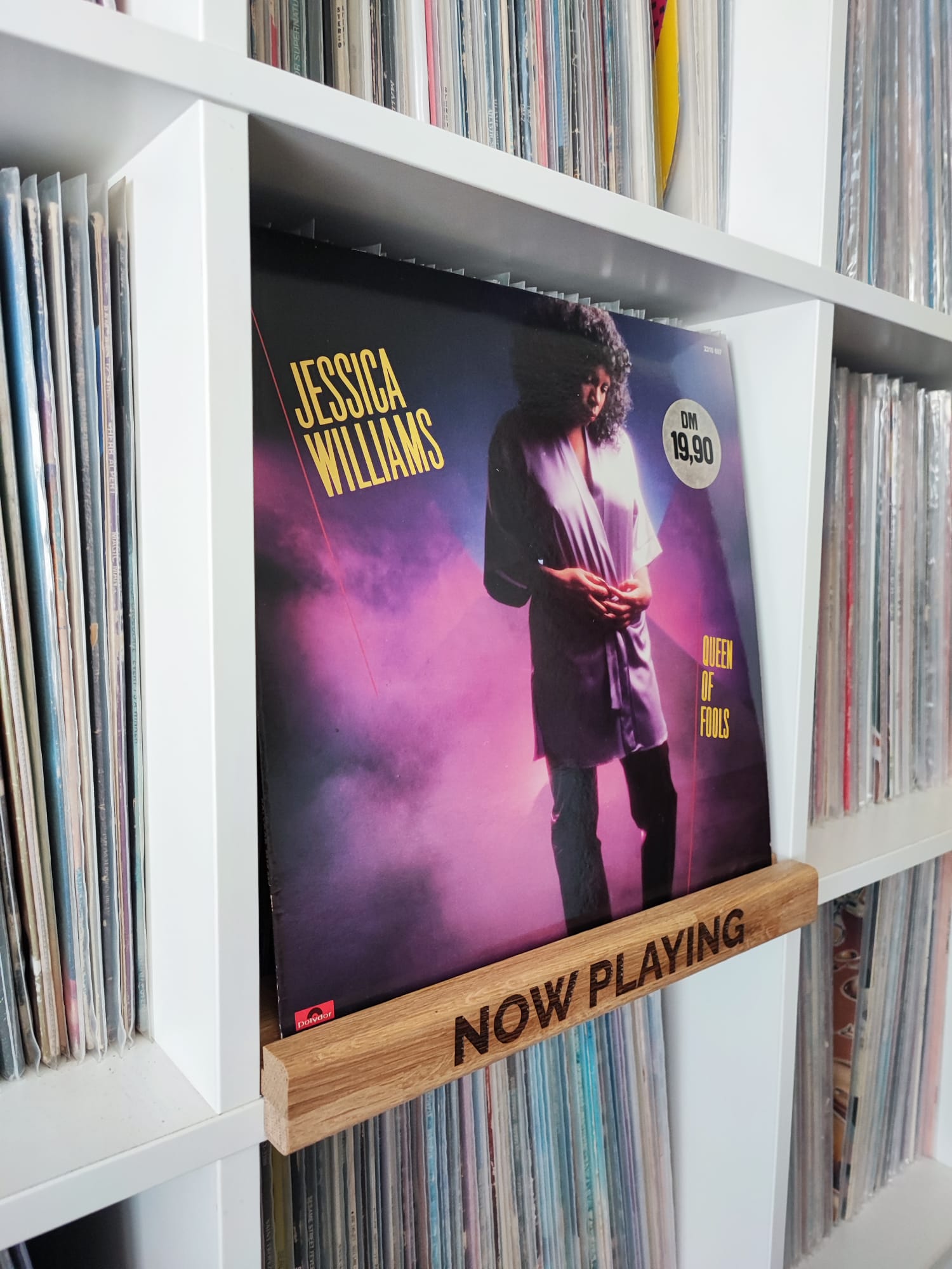 vinyl aufbewahrung ikea KALLE Schallplattenhalter für IKEA KALLAX aus Massivholz auch graviert – Phonotastisch