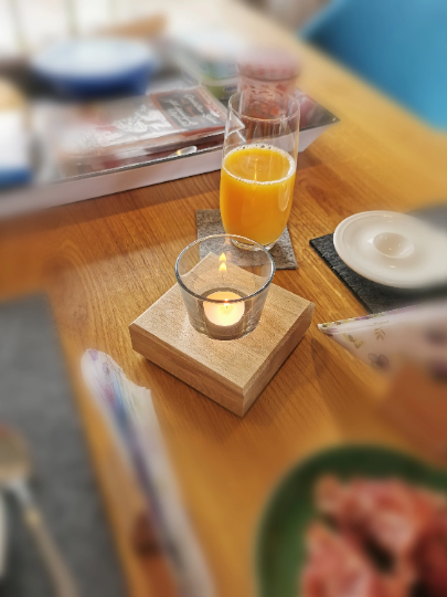 Teelichthalter, Kerzenhalter DUO aus Massivholz mit Glasschale. phonotastisch