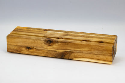  „Handgefertigter Schallplattenständer aus Holz für moderne Wohnräume“ 